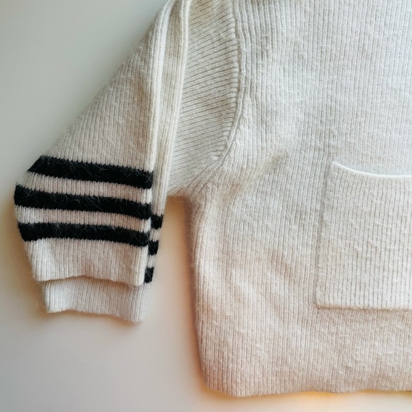 Hanshine OverSized Sweater - Picture 5 of 8